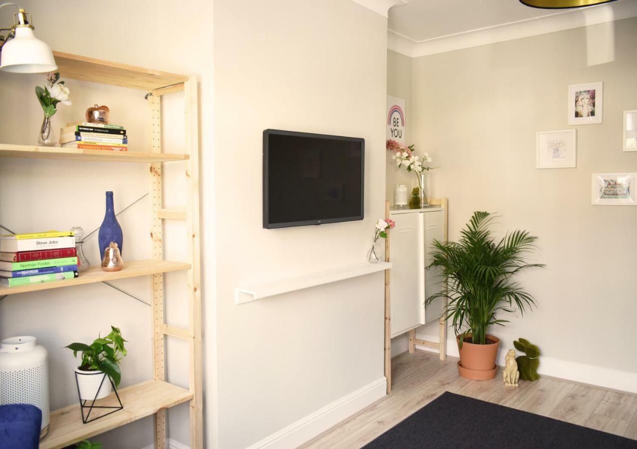 Charming Three Bed Home Near City Centre And Hospital Southampton Dış mekan fotoğraf