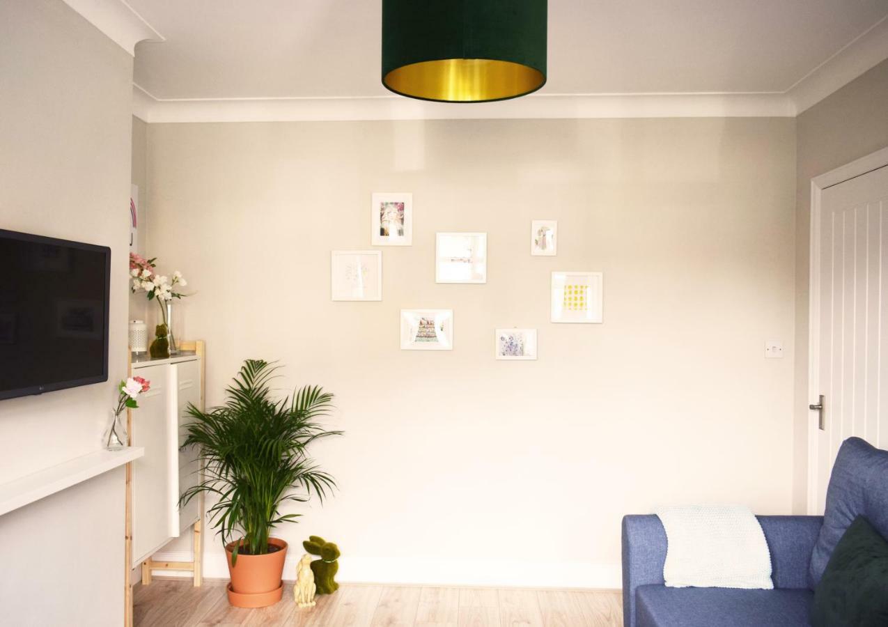 Charming Three Bed Home Near City Centre And Hospital Southampton Dış mekan fotoğraf